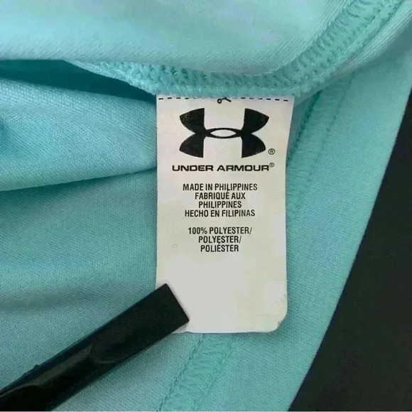 Under Armor Heat Gear Semi-Fitted V-Neck Short Sleeve Women’s Med - Picture 4 of 5